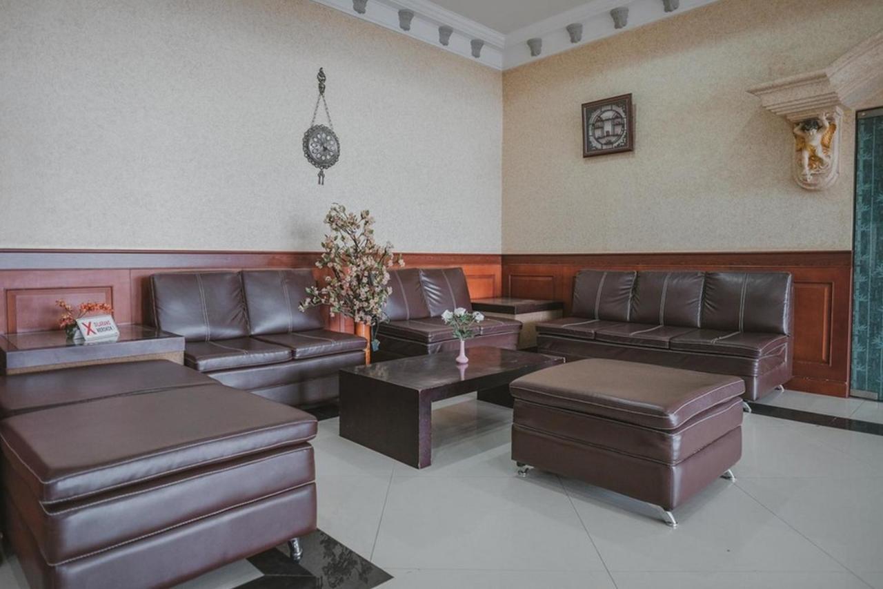 Reddoorz Premium @ Jalan Pal 10 Jambi Hotel Exterior foto